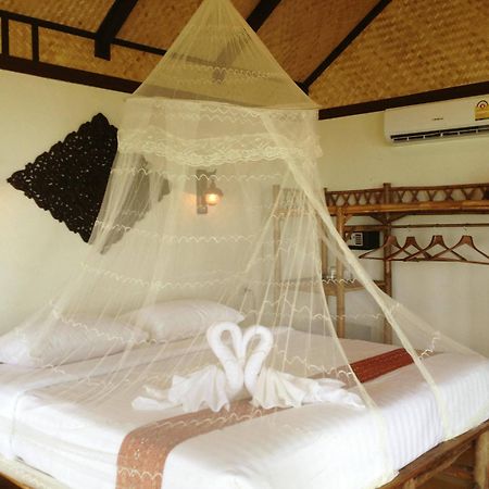 Nautilus Right On The Beach Resort Ko Lanta Eksteriør billede
