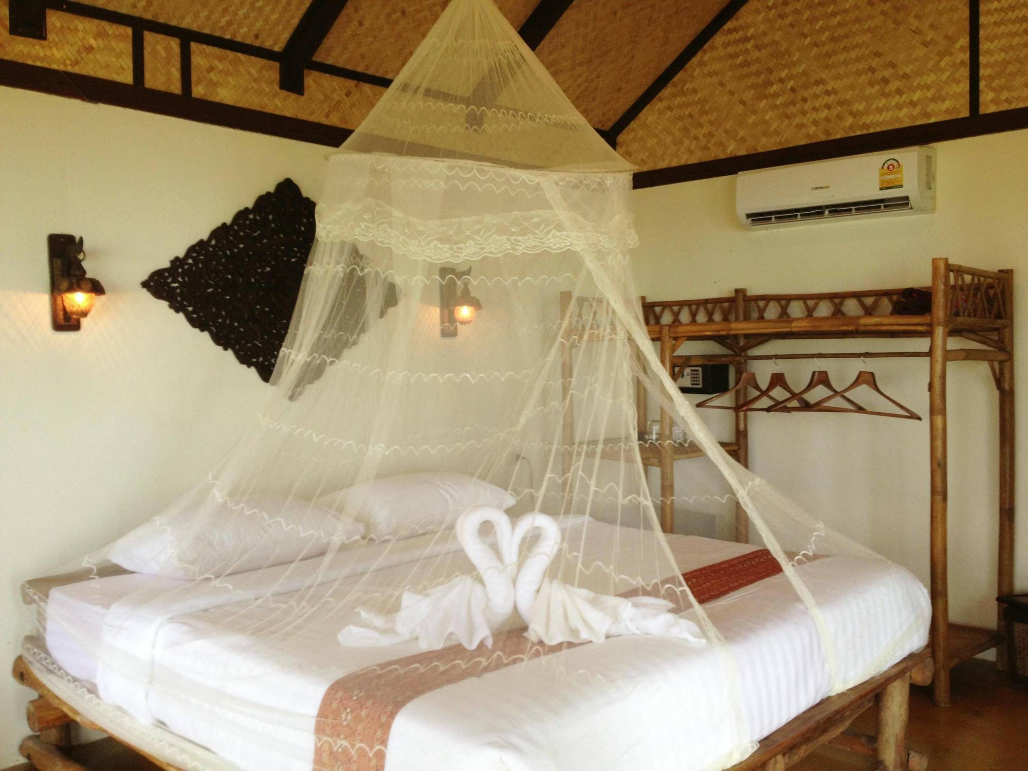 Nautilus Right On The Beach Resort Ko Lanta Eksteriør billede